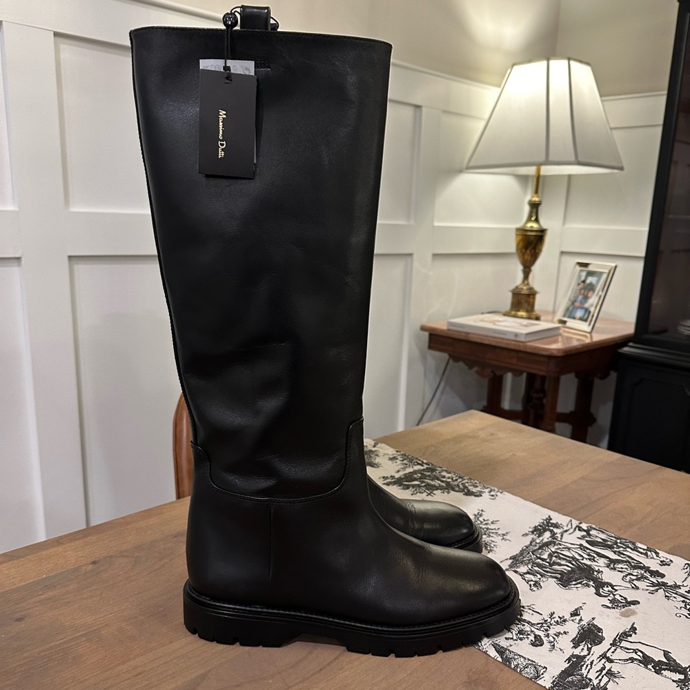 Riding boots